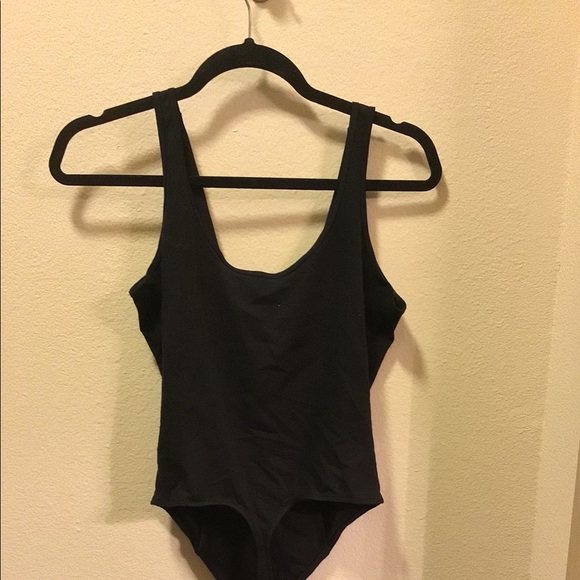 Black v-neck body suit - Picture 2 of 4